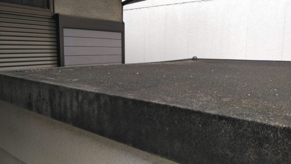 車庫の屋根防水塗装工事1